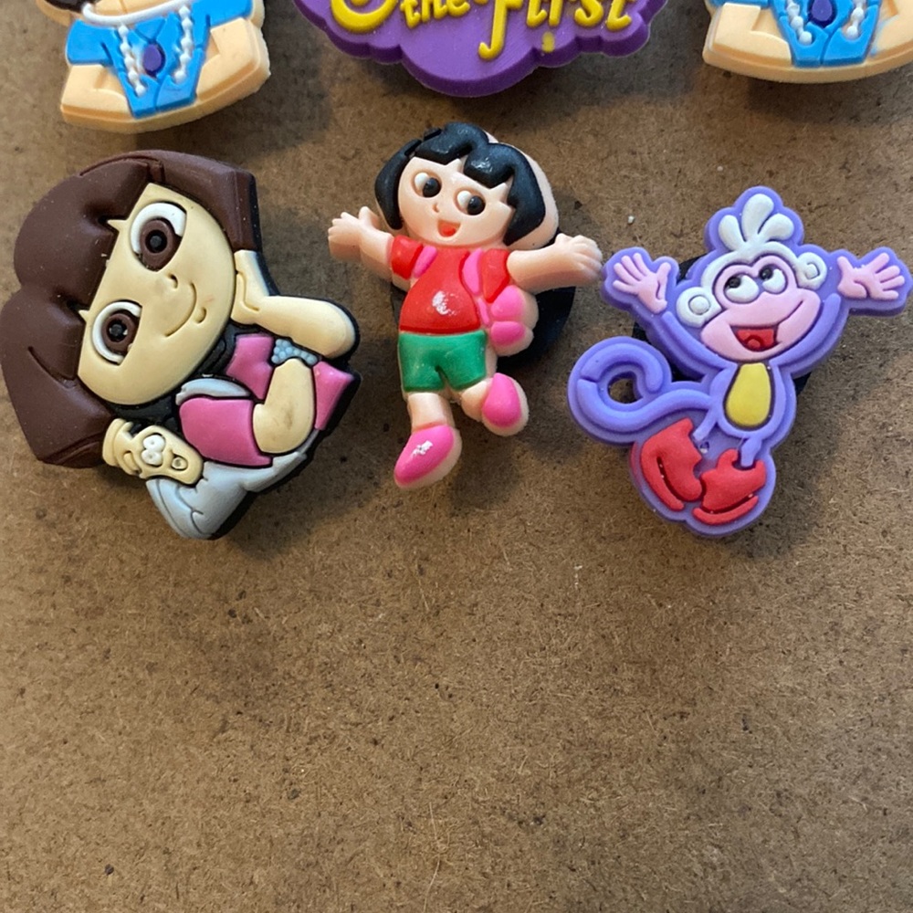 NWT 6PC set Sophia the first,Dora the Explorer Shoe Charms Jibbitz random set - Picture 3 of 4